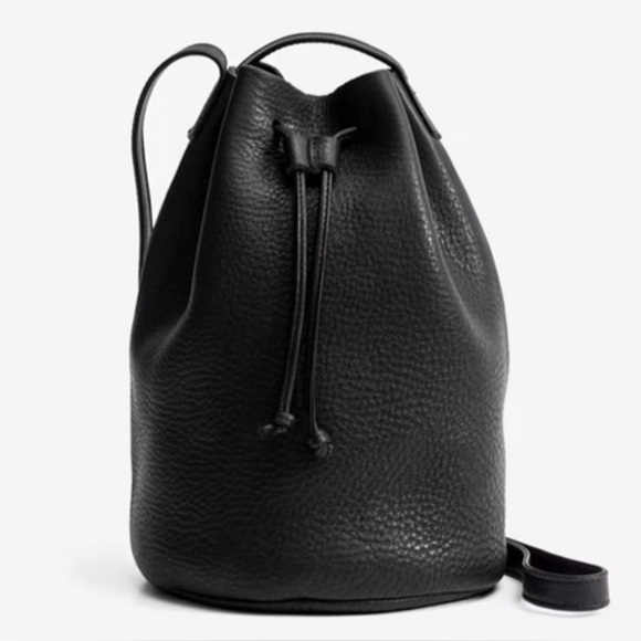 BAGGU Handbags - BAGGU Black Leather Bucket Bag